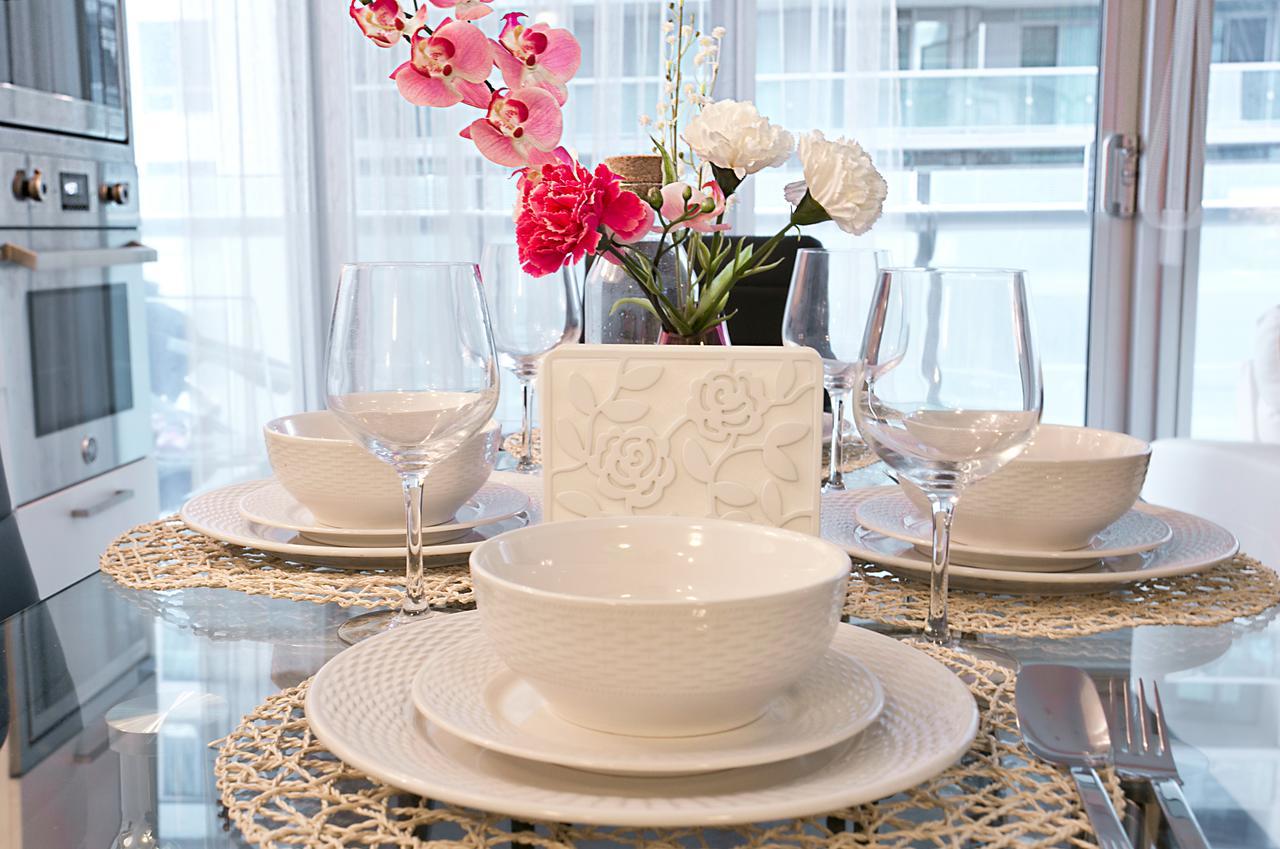 טורונטו Royal Stays Condominiums - Upscale Downtown Suites מראה חיצוני תמונה